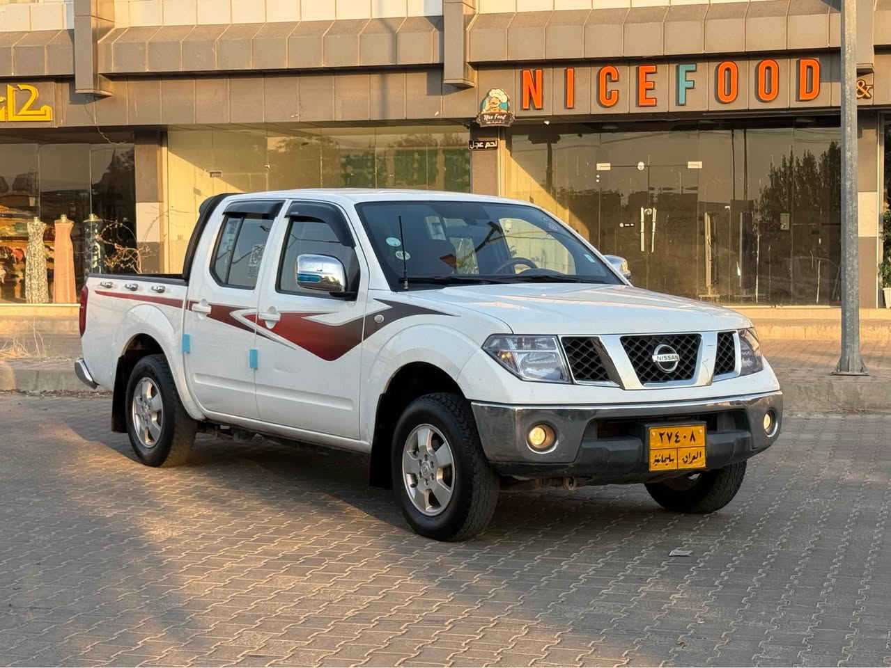 تحية طيبة 🌹🌹🌹***********

نيسان ناڤارا 2009 مكفولة من الصبغ والضربة والتبديل 

گير عادي محرك بلاد مفتوح بشرط الفحص 

تبريد تدفئة كهربائيات كله شغال حدادية امامي خلفي جديد 

سنوية ساقطة سنة شرط تحويل والوكالة وباسمنة 

مكان السيارة ديالى خانقين /السعر 85 خناقين, ديالى
