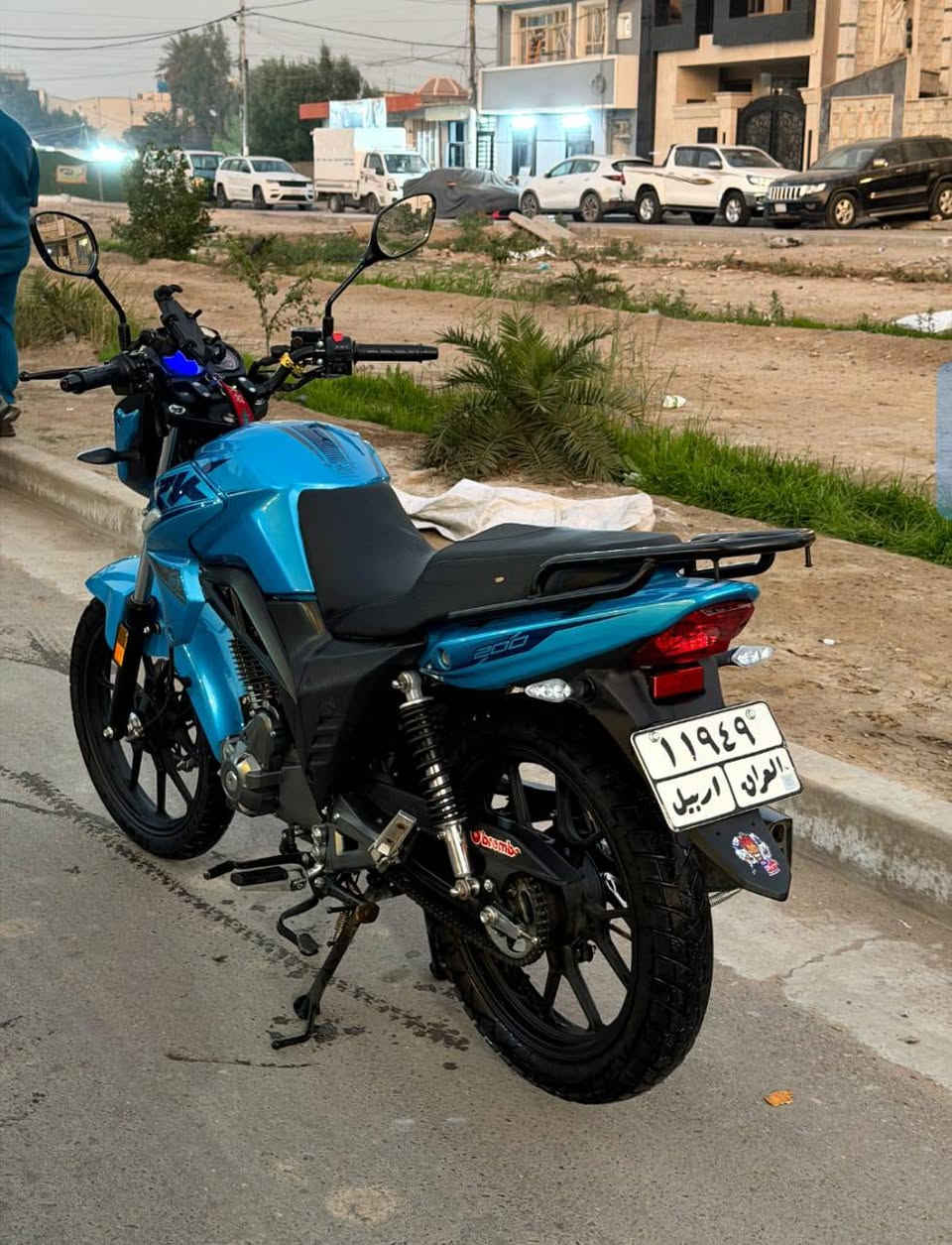 السلام عليكم 
دراجة RK محرك 200 cc ، مرقم كامل موديل 2024 نازلة من الشركة ب2025 ماشية 23 الف ، دراجة مكفولة من كلشي كير مكينة خير من الله وكلش معتني بيها ، الدراجة بيها بس كسر بسيط بالجاملغ الامامي مثل ما واضح بالصور ، السعر 2 مليون و300 بيها مجال للشراي 
مكاني بغداد *********** بغداد, العراق
