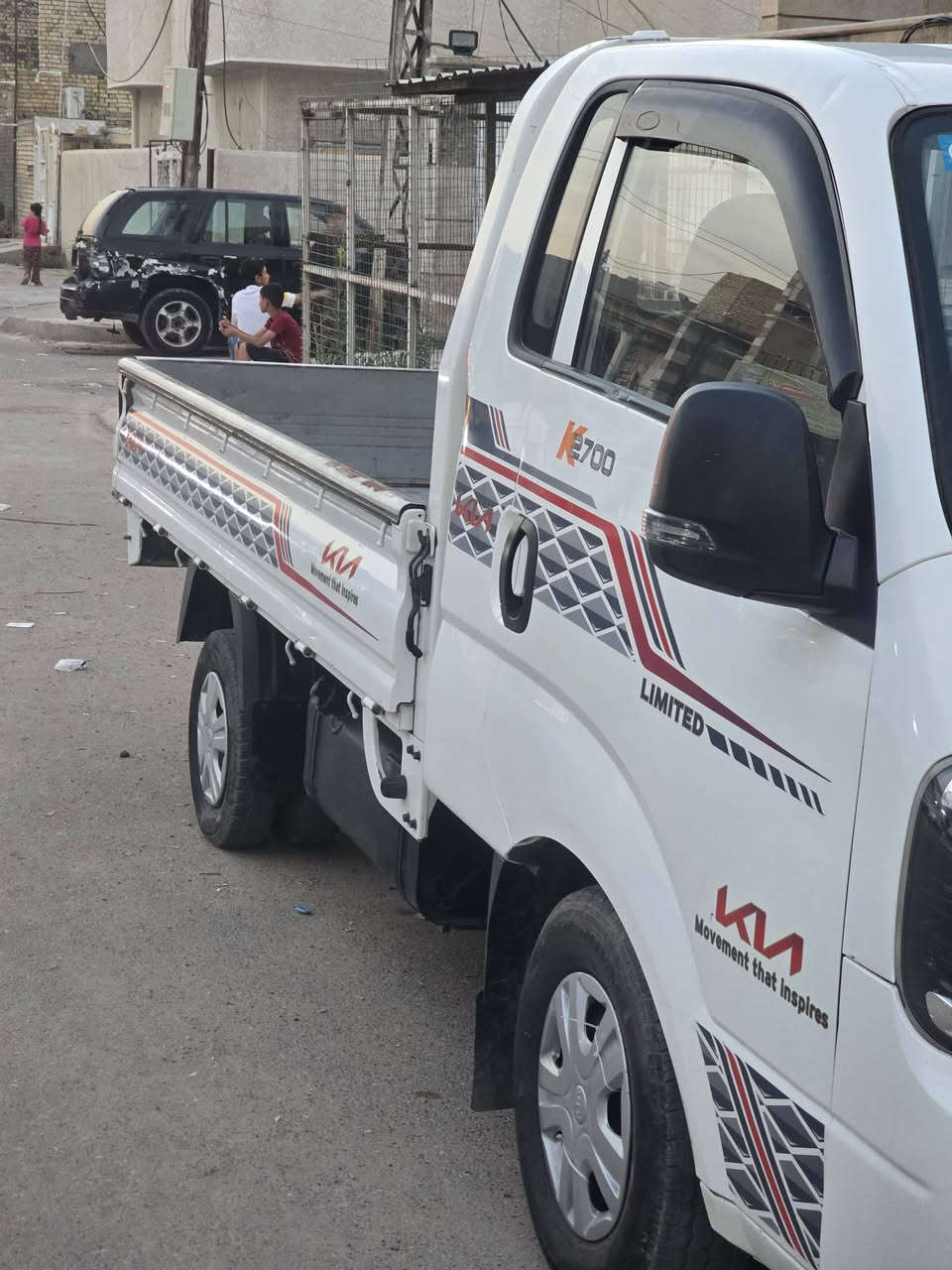 كيا موديل 2021 سونار بيها داخل المنشور ماشيه 105 رقم بغداد بأسمي تحويل ثاني يوم اللاستفسار اتصال على الرقم *********** العنوان بغداد البلديات السعر 130$ وبيها مجال حك جيه
