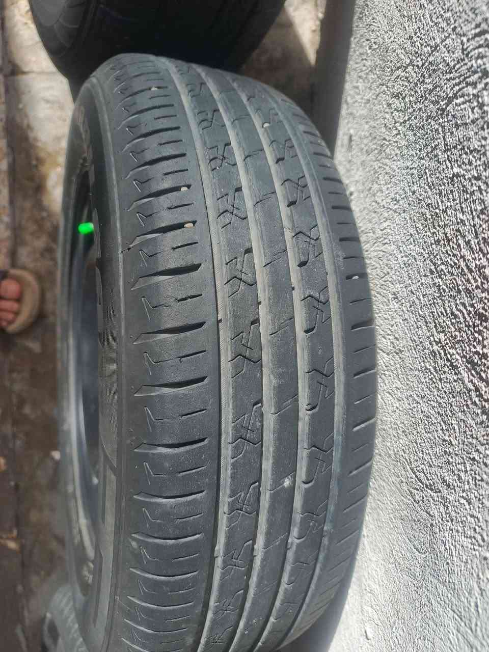 تايرات 14 هنه والوياله اخو الجديد عده تاير واحد مو هل كد  يرهم سبير ابيعهن كلهن هنه والوياله قفل 175  العنوان البلديات قرب ساحت الحمزه ***********
