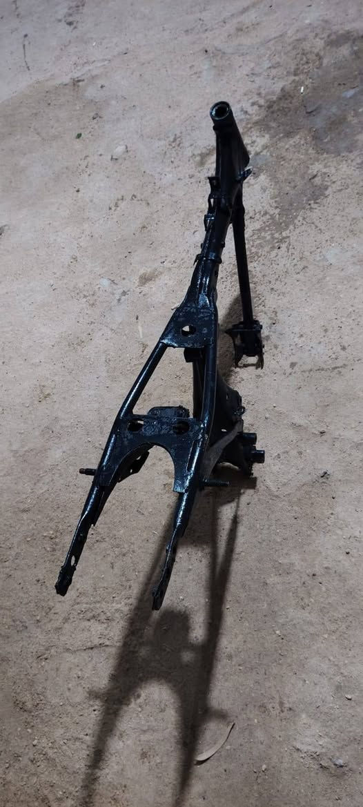 السلام شاصي نامه كلك بدون اوراق  رقم شاصي موجود. المكان طوريج السعر 50 ***********
