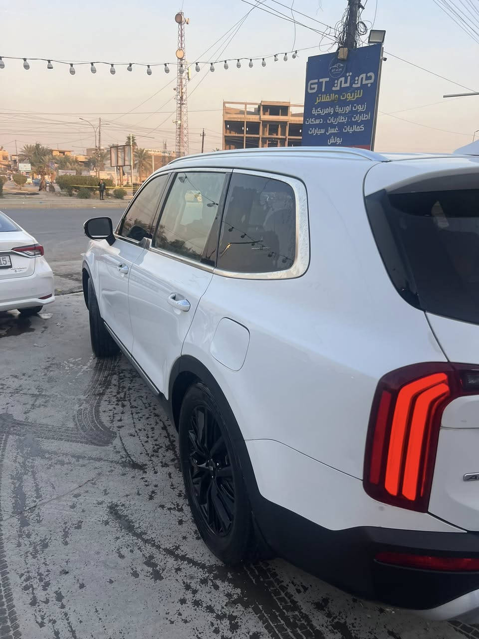 ______________________________________

#اعلان_بيع_سيارة

🔷السيارة : كيا تيلورايد sx🔥

🔷سنة الصنع :2020

🔷اللوحة : اربيل

🔶السعر : 240 ورقة

🔷الضرر :. (صور الضرر مرفقة بالاعلان)

🔷ضرر الايرباك : ستيرن فقط .

______________________________________

🔷المواصفات :sx

🔹حجم المحرك 6 سلندر 3.8L 

🔹عداد المسافة90 الف ميل 

🔹فتحة سقف

🔹رادار امامي وجانبي وخلفي

🔹تنبيه الخروج عن المسار

🔹حساسات خلفية

🔹كراسي جلد 

🔹اوتو هولد

🔹 تحكم ستيرن جهتين

🔹ويل كب حجم 20 انج مع اطارات بحالة جيدة

🔹لايتات LED بالكامل

🔹شاشه تحكم بالايعازات

🔹سستم الصوت harman/kardon

🔹تبريد وتدفئة الكراسي الامامية❄️🔥

🔹تدفئة الكراسي الخلفية

🔹الكراسي كهرباء

🔹كراسي منفصل (سياحي)

🔹ستائر خلفية

🔹جنطة كهرباء

🔹بصمة ابواب وتشغيل وتشغيل عن بعد

🔹مع باقي المواصفات الاعتيادية

————————————————————————

☎️ الاتصال :

***********

📍بغداد  - الكماليه  - نهايه شارع المصرف
