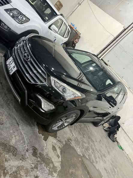 للبيع سنتافيه 2015 حادثه جاملغ وبنيد مصبوغ بدون شواصي ولغود حته يربارك ما طاك والمكينة والكير غير مفتوحات 
فول ما عده البنرامه
بصمه تشغيل 
بصمه أبواب
6سلندر
7راكب
٣قطع تبريد
ماشية 96 حقيقي 
صندوق كهربائي
كشنات جلد وتدفئة
ويل 18
كشنات كهربائي
وبعد بيها مواصفات السيارة جهزة وتايرات جديدا صدر أمامي خلفي كامل والرقم الجديد والسيارة بسمي السعر 145
العنوان البياع
***********
