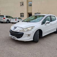 بيجو ٣٠٨ • ٢٠١١ • محرك ٢٢٠٠