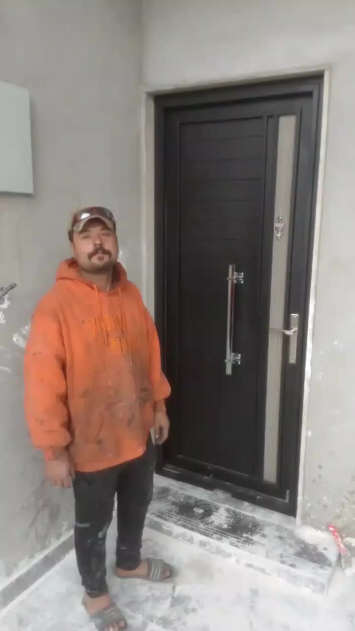 سعر الباب 220 الف شرط نضافة شغل  
***********
