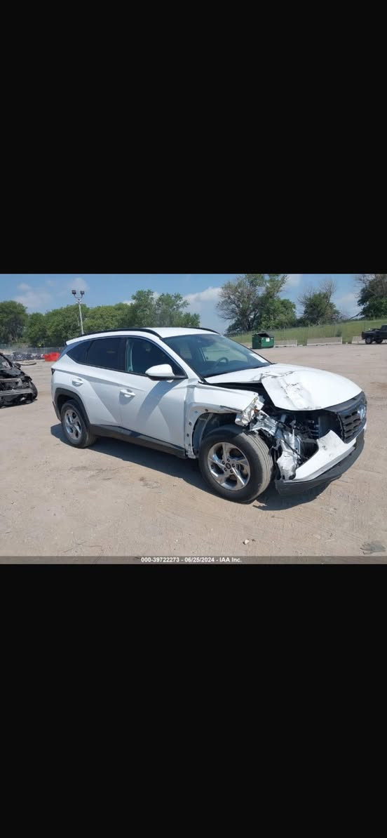 توسان 2024 فول عدى الفتحة ماشية ٣٠ الف السعر 180 
***********
