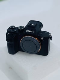 سوني a7rii • ٤٢٫٤ ميجا بكسل • الشطرة