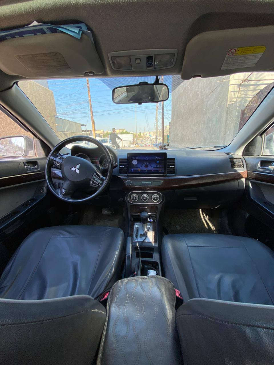 سلام عليكم عندي سيارة قرش 2009 سيارة خليجية سيارة لاظربة ولاصبغ بس محولبةسيارة كير ومكينة مكفولات فول مواصفات فتحة وتحكم ستيرن كير عادي أوتوماتيك***********
