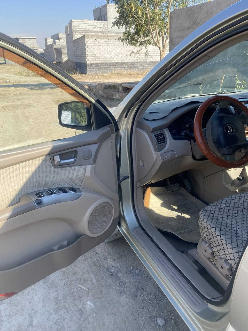 السلام عليكم 
للبيع او المراوس حسب القناعه 
سبورتج وارد أمريكي موديل 2007 محرك 6 سلندر 
رقم بغداد مشروع وطني سنويه 2026 شهر 6 يله تسقط
ضررها بنيد وجامرلغ وبيها مكانات جراد موضح بل صورة
مكفوله من صبغ لغود شواصي كفاله
كير محرك صدر امامي مكفولات 
العنوان
ديالى المقدادية 
***********
