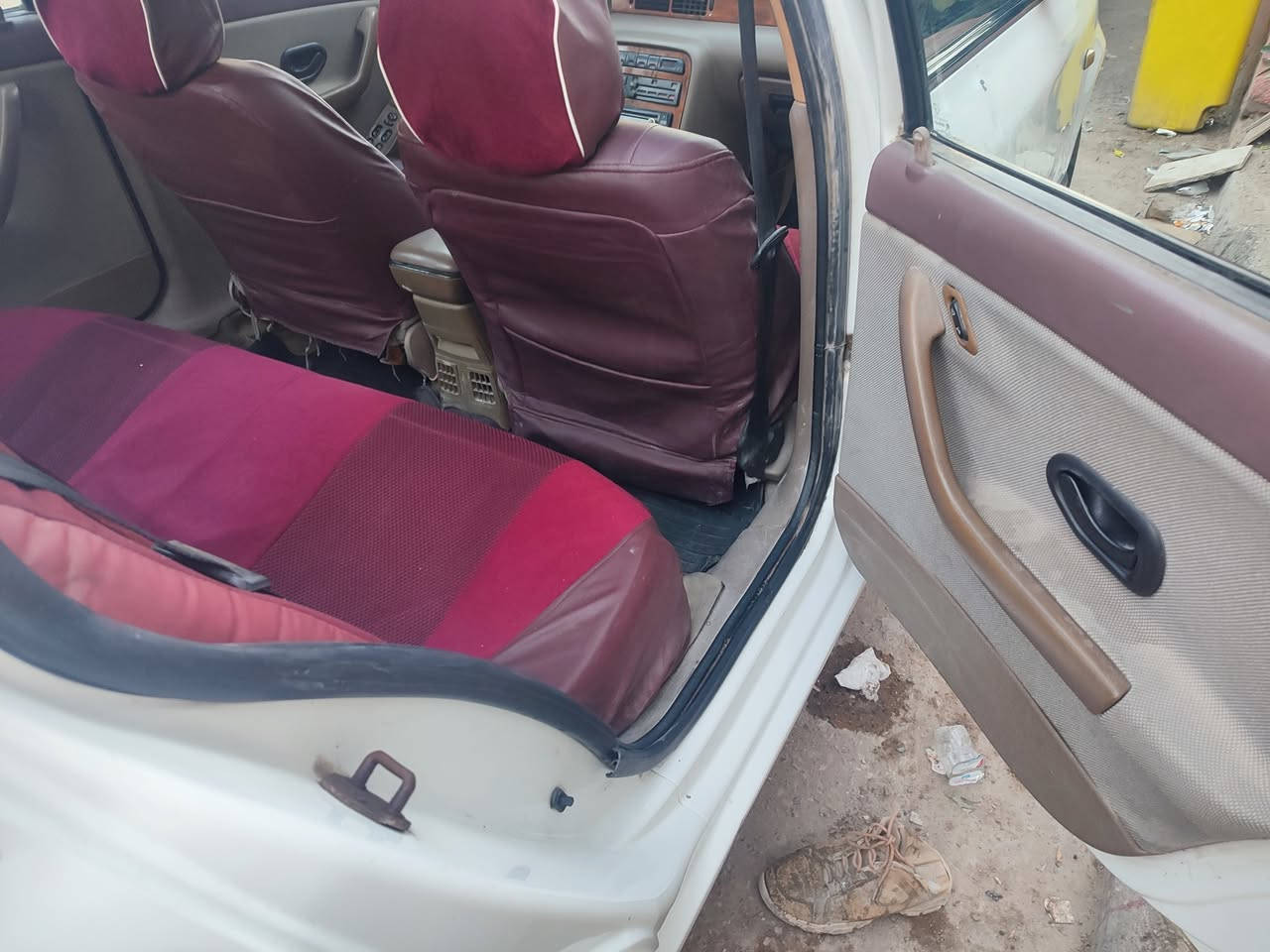 السلام عليكم...سمند للبيع مكينة گير خير من الله تبريد شغال سنويه باسمي مكان السيارة بالبصرة السعر 35 وبيها مجال ***********
