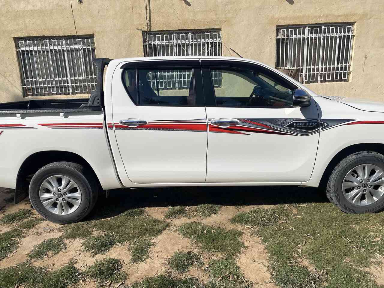 تيوتا 2024 ساز فول مواصفات  مكفوله كفاله عامه ماشيه 45000على وضع الشركه رقم بغداد دولي بسمي تحويل مباشر مكاني نجف ***********
