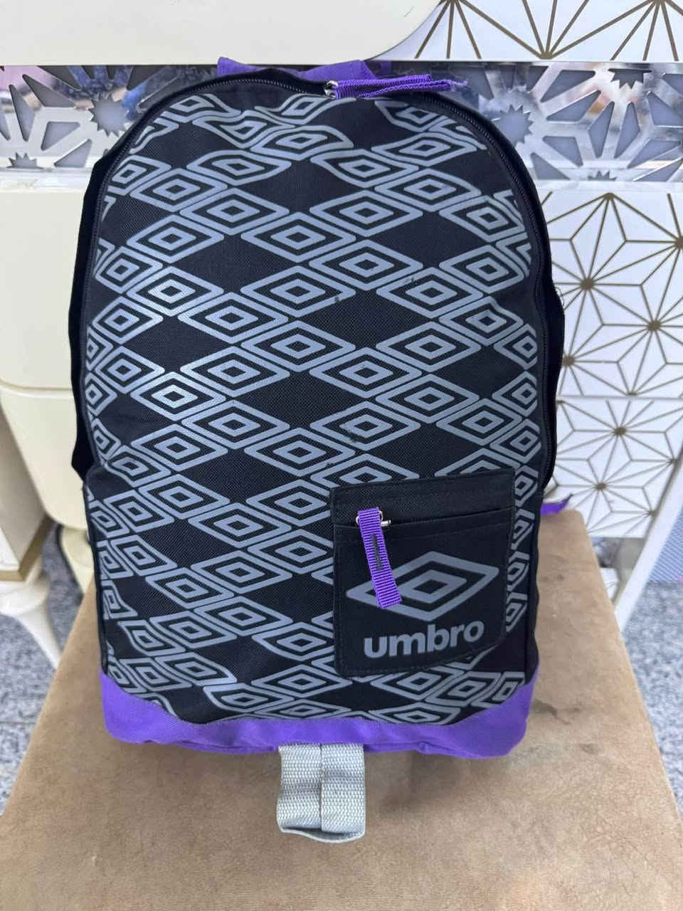 حقيبه UMBRO
اصليه 
غير مستخدم
حجم وسط


**إذا كنت صاحب هذا الإعلان وتريد حذفه لأي سبب، رجاءا أرسل رسالة إلى الدعم الفني**