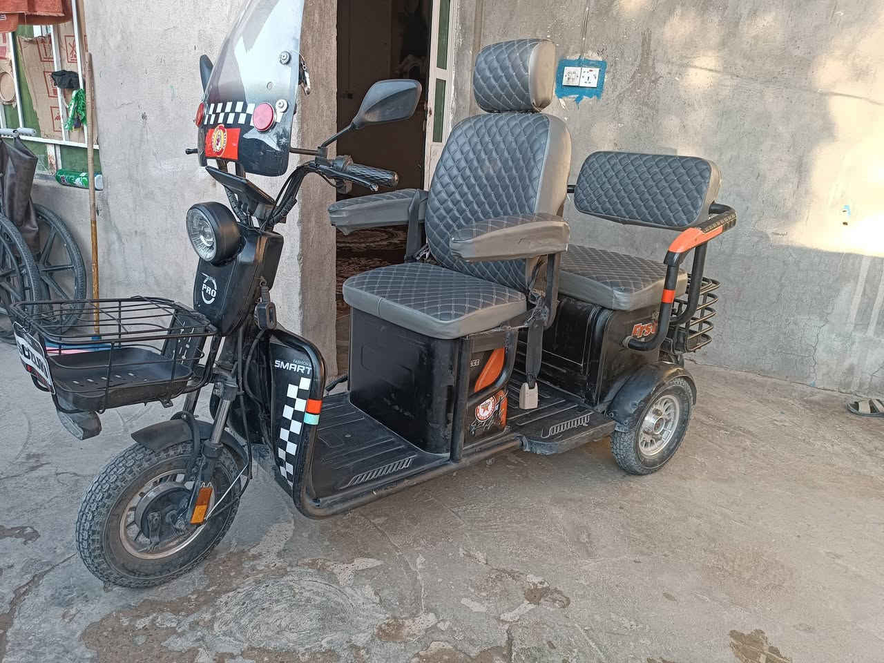 دراجه شحن للبيع شغاله كل نقص مابيها ديالى الاتصال***********
