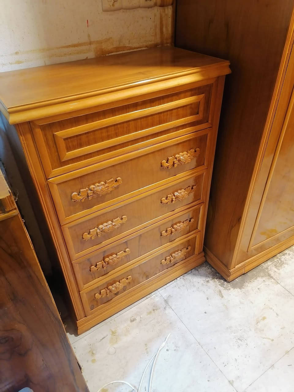 غرفه 5 باب ملحق نقش زان شغل توصيه ثقيل ما تجاري فصال كلاسيكي معرض ابو حسن حي السكر مقابل ساحه غاز السكر ت *********** مستعدون لشراء غرف النوم والكناتير المستخدم
