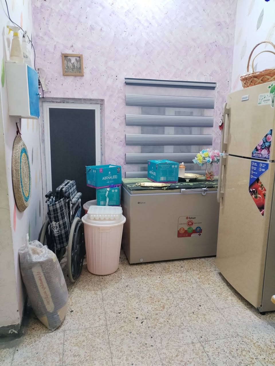 اللهم صل على محمد وآل محمد
دار للبيع زراعي بيه وصل تطويب مساحه ٢١٠ يحتوي على غرفتين وديوانيه وصاله عدد ٢ مطبخ صحيات خارجيه ٣ حمام داخلي مناور عدد ٢ كلدور داخله درج بناء بلوك الشمال عكاده والبتلو حجر متوفر جميع الخدمات عدى التبليط يصلح ان يكون بيتين للاستفسار مراسله خاص او الاتصال على الرقم
***********
موقع البيت الشارع الي يربط بين الثوره المنصوريه اقرب نقطه داله اسواق الزيتونه ومخبز سومر
