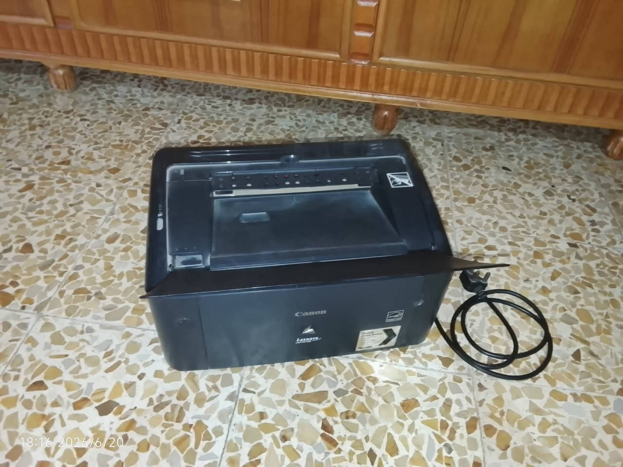 للبيع طابعه كانون اسود وأبيض سعر 75الف وبي مجال للتواصل على الخاص


**إذا كنت صاحب هذا الإعلان وتريد حذفه لأي سبب، رجاءا أرسل رسالة إلى الدعم الفني**
