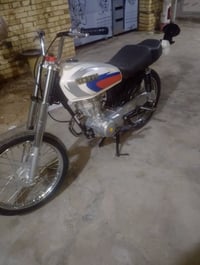 دراجة نارية • للبيع • مراسلة خاصة