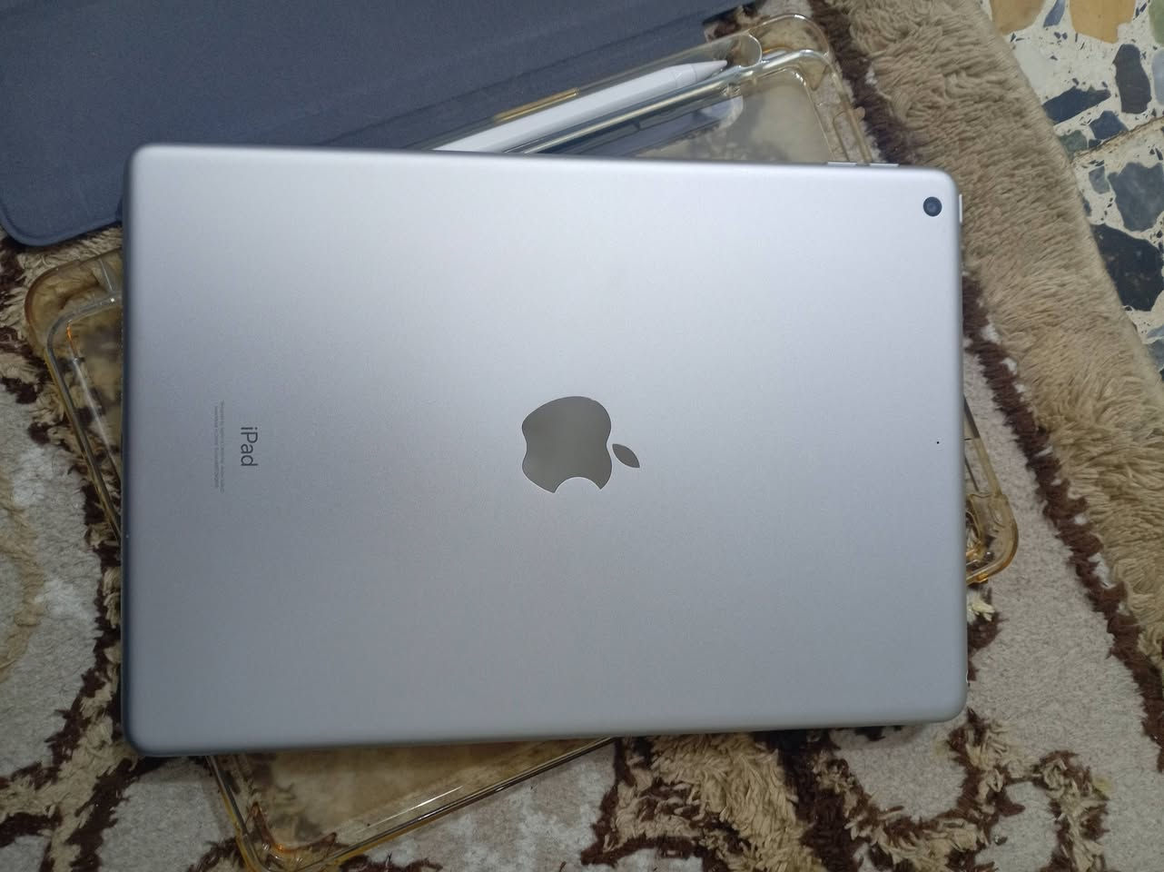 🔥 للبيع iPad 9 شبه جديد 🔥

متوفر Apple iPad (9th generation) للبيع بحالة ممتازة جدًا جدًا ✨

📱 المواصفات:

السعة: 64GB

اللون: رصاصي

البطارية: 100% 🔋

عدد دورات الشحن: 26 فقط ✅

ويا الجهاز قلم ✏️

ويا الحافظة 🛡️

كامل الملحقات والكارتونة الأصلية موجودة 📦

✅ الجهاز نظيف جدًا
✅ بدون أي عطل أو تصليح
✅ استخدام خفيف
✅ مناسب للدراسة والألعاب والرسم

💰 السعر: 390 ألف قابل للنزول 
📍المكان: كربلاء
📩 ***********
