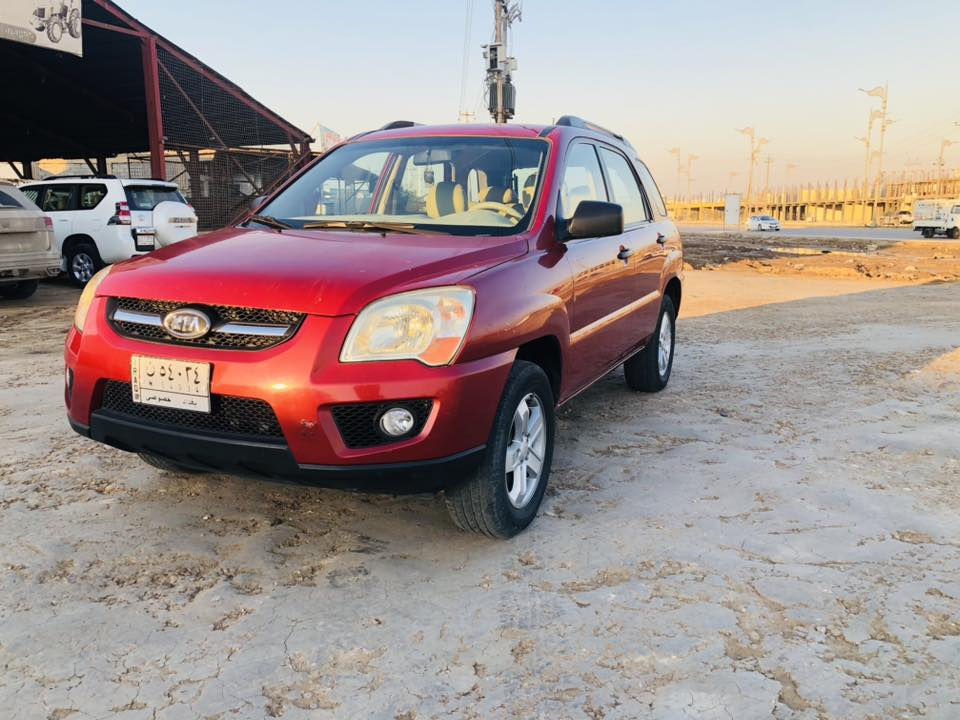 السلام عليكم 
كيه سبورتج 2009
6 سلندر فور ويل (4)
امريكي السياره كفاله عامة 
الضرر الجاملق الامامي من جهة السايق 
السياره نضافه 99‎%‎
ماشي 51 الف حقيقي  علئ شرط سبير منازل علئ وضع الشركه 
السياره كلها ليبل واحد 
المكان واسط الصويرة 
*********** 
السعر 118 وبيها مجال للشراي 
السيارة خير من الله مال جناي .
