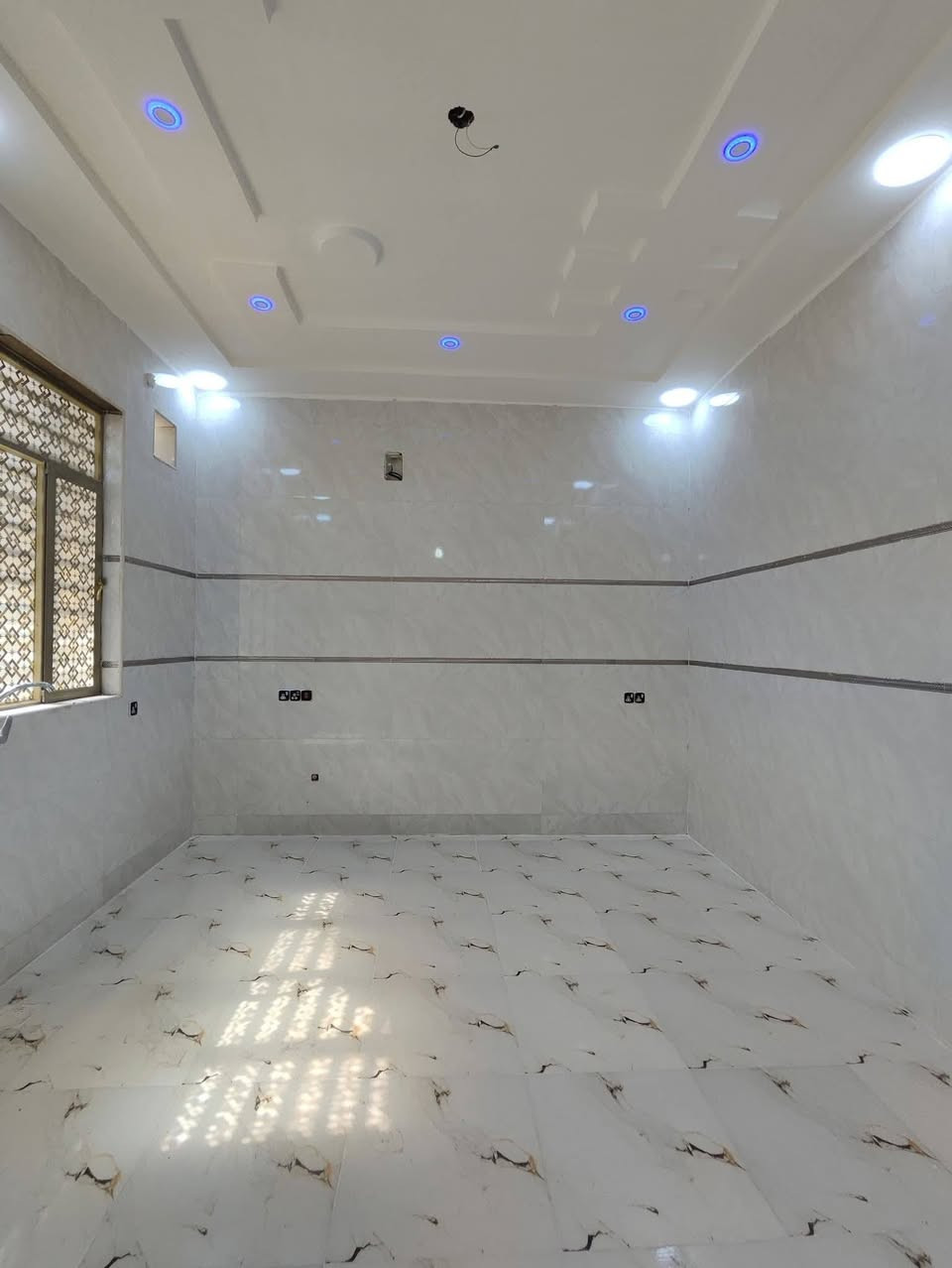 الدار للبيع نهاوند الثالثه خلف شارع 20 م قرب المدرسه المساحه 200 متر طابق واحد بناء حديث جاهز للسكن
لمعرفه العروض الجديده زيارة الصفحه. 
 للاستفسار الاتصال على الرقم ***********
