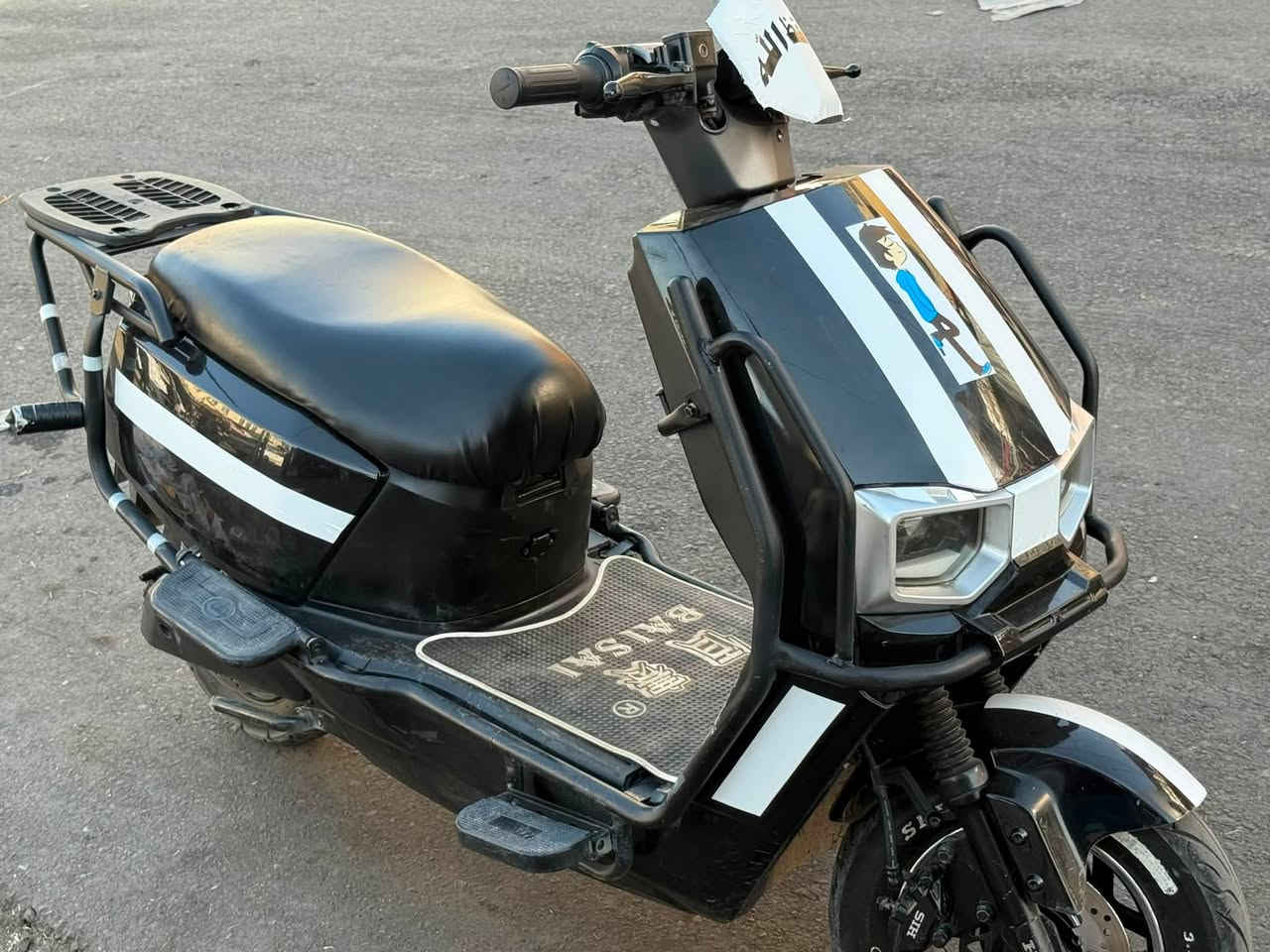 دراكون HlS سرعه 100 حقيقي ملف 2500 يحمل وزن ٤٥٠ كيلو  ٦ بطاريات 🔋 ضد الماء ضد الكسر  مبدل بي بطاريات اثنين فقط سعرو ٧٠٠ أوبي مجال للطيبين بل شركه مالو عينباع ب مليون و٣٥٠
مكاني موصل الجديده 
***********
***********
