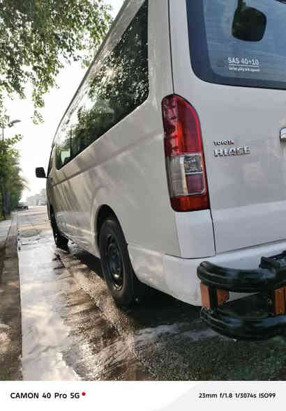 السلام عليكم 2017 للبيع 
سياره جديده بيها صبغ بلجنطه جوه الجامه ويم قبق البانزين شبر الباقي كفاله عامه 
تخم تاير دوشمه منضومه غاز سياره جاهزه
السعر 310 وبيها مجال مكانها الزعفرانيه 
للاستفسار 
‭0773 269 3226‬
