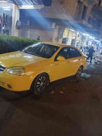 اوبترا 2010 سياره نظيفه وجاهزه محرك وقير وسياره ما نقصها برغي تخم تاير...