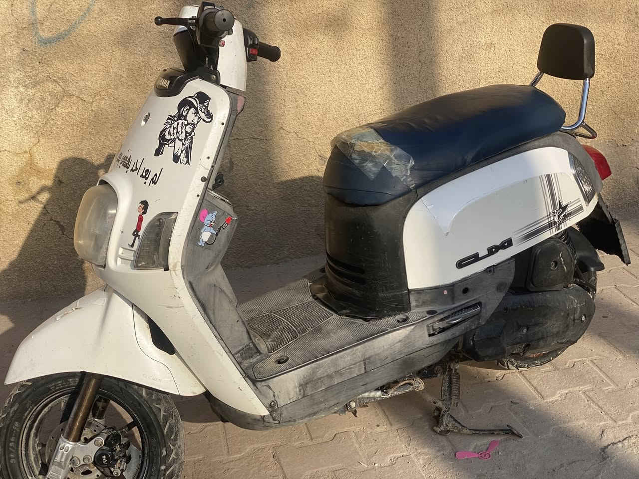 سلام عليكم بوليس نضيفه البيع كلشي شغل ما مفتوحه فحص مكانيّ حيانيه سعره 650 وبيه مجال رقمي ***********
