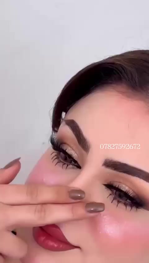 #صالون_لبنان_بيوتي
يسر صالوننا أن يقدم لكم عروض العيد الخاصة،لنمنحكم جمالاً يليق بفرحة العيد 💄�
#عروض العرائس عالم ثاني🤭❤️‍🔥
تجهيز عروسة عقد ٨٥ الف فقط🌸😋
#تجهيز كامل لعروسة يوم واحد مع البدلة ٢٥٠ الف 🔥 
تجهيز عروسة يومين مع البدلة
٣٥٠ الف فقط😋
العرض لفترة محدودةةة💙✨
*********** 📞
