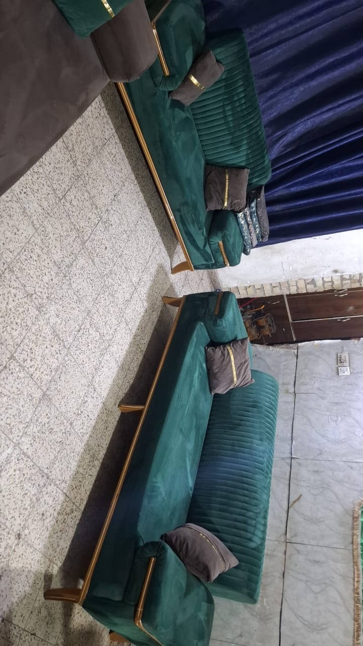 تخم تركي مودرن الحديث 10 مقاعد نظافته 100\100 اخو جديد كل ضرار ما بي مع الكوشات والبردت سيت كامل السعر تخم مع البردات 650 بي مجال المكان البياع الاستفسار اتصل عل رقم *********** بي وتساب
