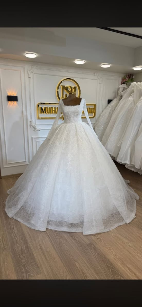 تم وصول موديلات جديده من  فساتين 👗 لاعراس و الخطوبه  
عرائس محمود الذنون 👗💙
لبيع وتاجير فساتين 👗
الموقع الموصل ناحيه القياره قريه جدعه مقابيل الخليل مول 
بل القرب من مول الحارث 
للاستفسار ***********
