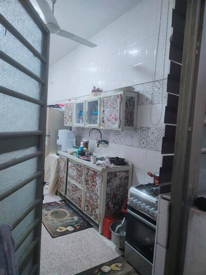 سلام عليكم 
مشتمل للبيع

طابو زراعي سند 25
مساحه 100م الواجه6.5م النزال16م
الطابق الاول
صاله غرفه نوم كلدور مطبخ 
مجمع صحيات داخليه وخارجيه
🌎الموقع 
خالف البنزين خانه الاضواء بابل 
شارع 80  
للاستفسار اكثر
***********
***********
