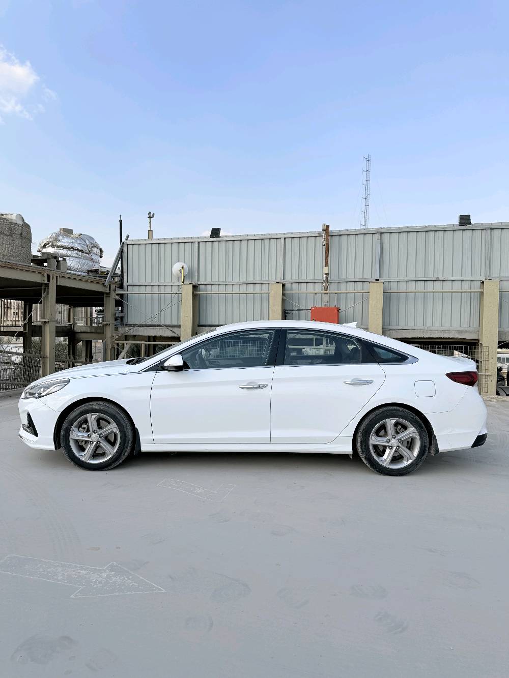 الديوانية
قطعتين مصبوغة 
موديل 21
بصمة ترحيب مري شفط 
شاشه تحكم قيادة حساسات خلفية
غاز خط واحد 