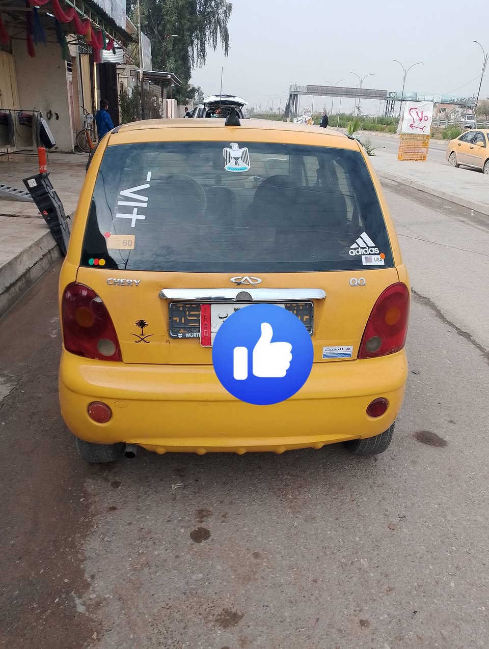 سلام عليكم QQ موديل 12 كابون بانزين رقم نينوى الماني 
سنويه 29 الا شهرين هيئه غرامات صفر 
 كير محرك شرط 
طخم تايرات جديد 
بدون ضرر شواصي تكم بدون معجون فقط طخه بسيطه من ورى البكلايت 
سعرها 30 بيها مجال بسيط خاص لاتراسلني 
أخوان مو شراي لاتخابرني وتسأل التفاصيل كلها مذكوره 
***********
***********
مكاني موصل حي الانتصار
