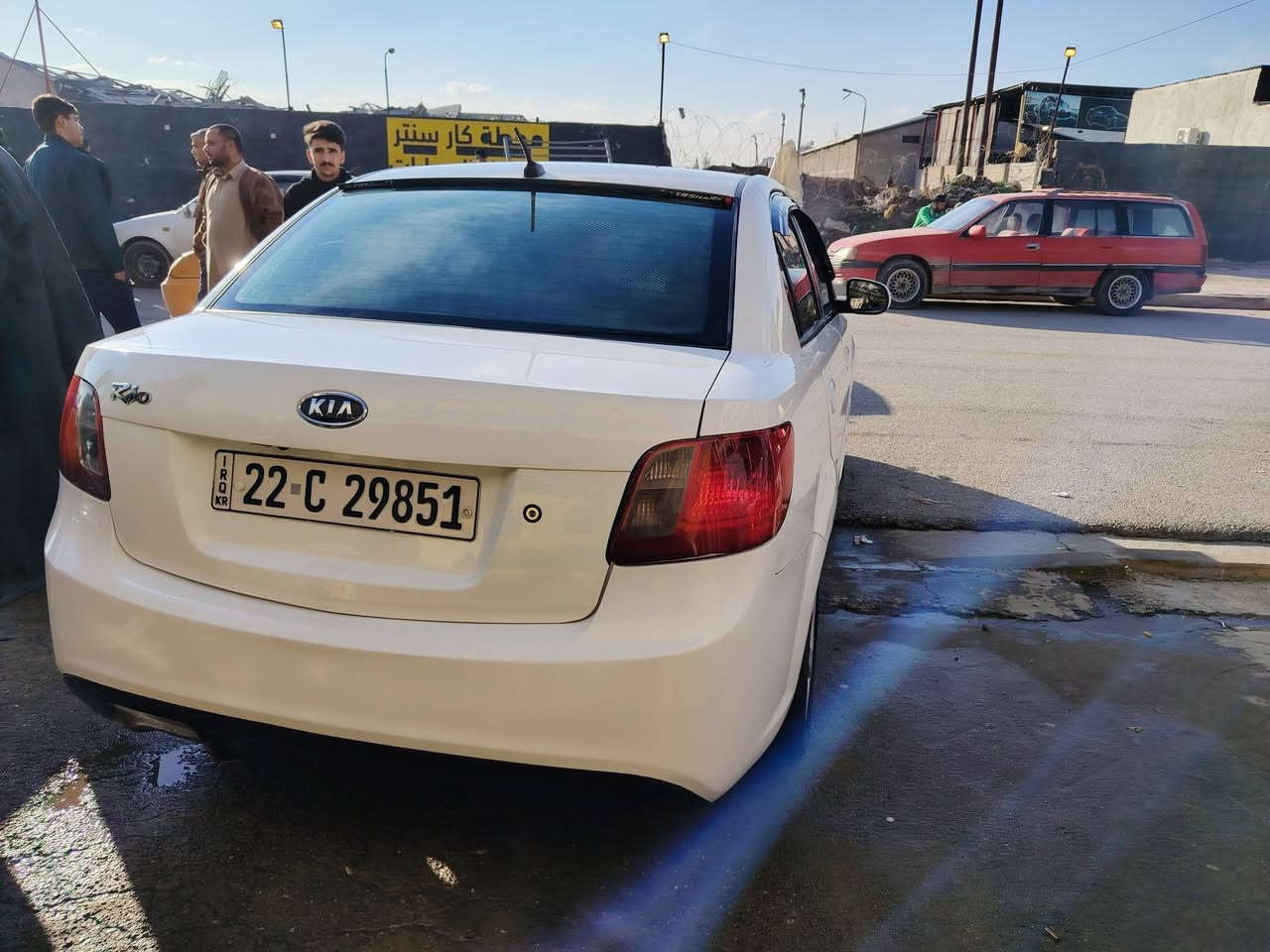 على بركة الله
كيا ريو 2011 اللون ابيض رقم اربيل دولي 
مكينة وكير شرط مكينه 16 
كابون بانزين ماستر راعيها الشرعي بالموصل حي بيسان شرط الوكالة التحويل 
هزة ورقم وسنويه وفحص مروري جديد 
حادثها جاملغ وبنيد جهة السايق بارد فقط  وبيها باب النفر والورة تبديل نفس اللون السيارة كامل بدون دواخل  غير شي مبيها 
تبريد تدفئة شغال كهربائيات كامله كله شغال 
السعر  90وبيها مجال بسيط للتواصل اتصل او خاص *********** مكاني حي الشيماء
