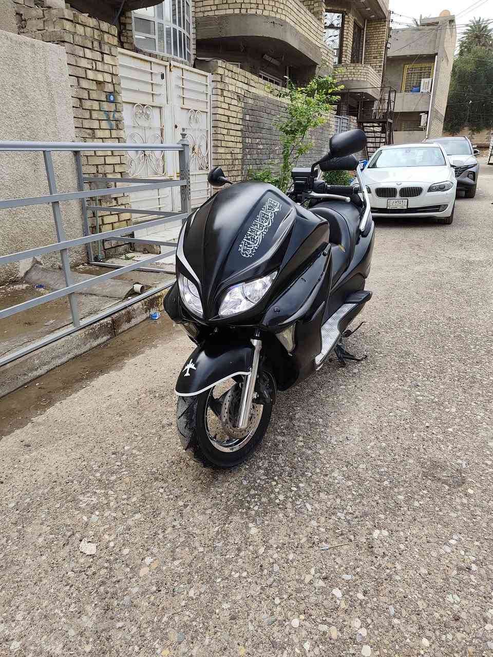 سلام عليكم للبيع فورزة بصمه صفر 8 ماشيه 22 جديده رمبه كير شغال كفاله عامه مزوده بلادي  شكل بومه امبيثري بلادي تحكم ستيرن  لايت زنون اصليه تجوه بلادي تخم تايرات جدد نعومه فول كله شغال سعر10.  بيها مجال   بغداد زعفرانيه ***********
