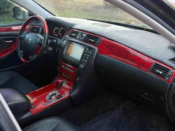 شاينه ٨٤ ساخ ٤دووگمه ي قه پات مواسه فات سلايت جلد هيته ر سه لاجه په رده مه ركه زي كامل مه سره ف كراوه ٣پارجه و په له يه كي بؤياخه سعري ٨٨كه لاو مه جال ***********/*********** حلبجة
