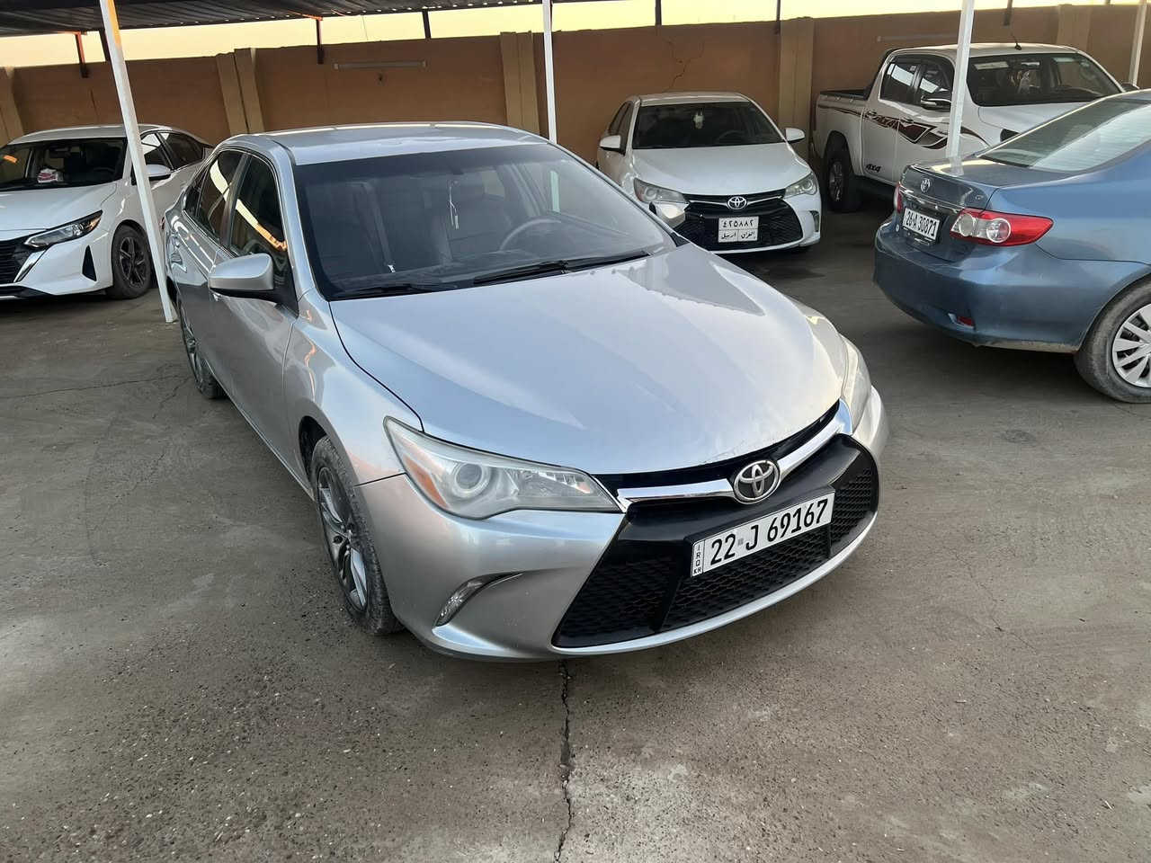 سلام عليكم 
كامري للبيع امريكي 
موديل 2017 
ضرر بونيد بارد وجاملق خلفي عكس سايق 
كير ومحرك شرط 
تواير وصدر جدد
السعر 160 وبيها مجال للطيبين 
الرقم ***********
