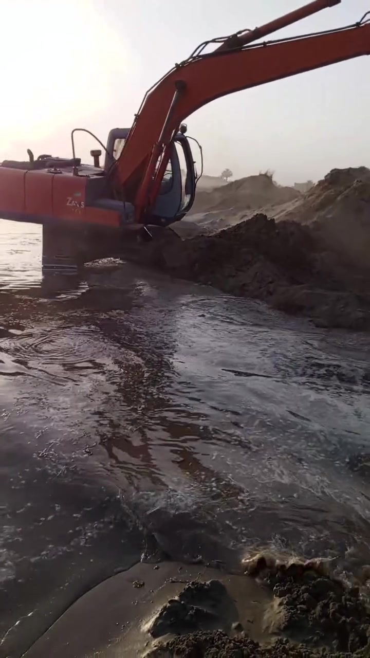 يوجد لدينا زميج نهري في جزيرة الخالديه التواصل علا هاذه الرقم ‏‪***********‬‏
