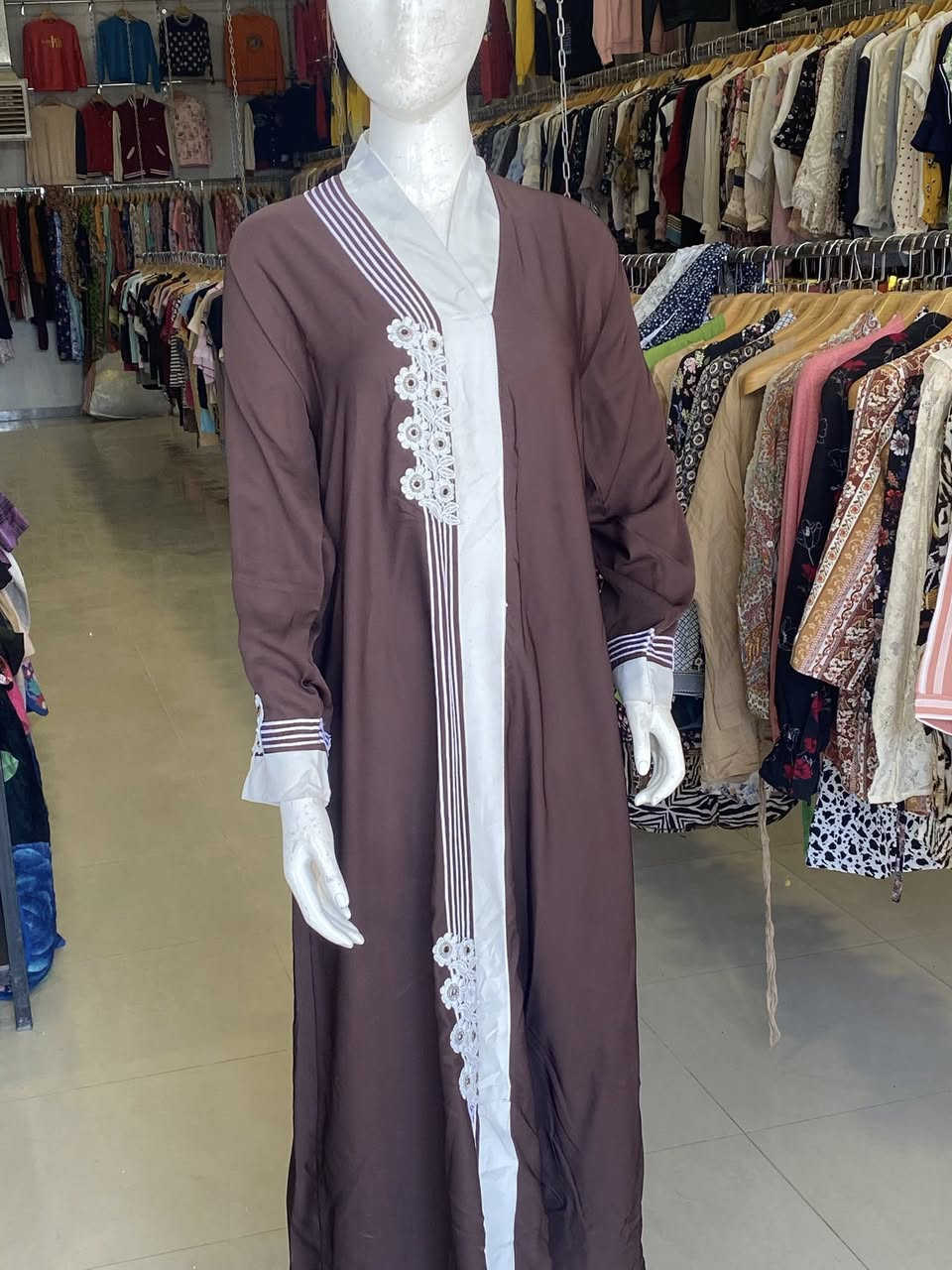 نموذج من كسر العباية + بشت نسائي ❤️


**إذا كنت صاحب هذا الإعلان وتريد حذفه لأي سبب، رجاءا أرسل رسالة إلى الدعم الفني**