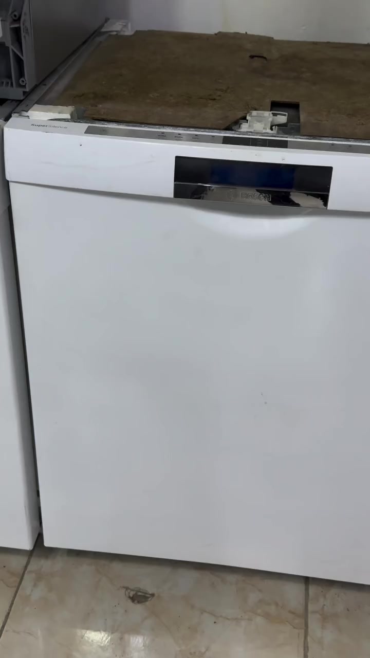 غساله صحون ماركه بوش الماني اصلي 🇩🇪
حجم ١٨ سيت موديل بيلدن 
سلتين ٣ مرشات
٢٣٥ الف مع التوصيل لباب البيت 🚚🏠
ضمان ٣ شهور استبدال الجهاز. 
***********
***********
 #صحون #غسالات #eh #اصليه
