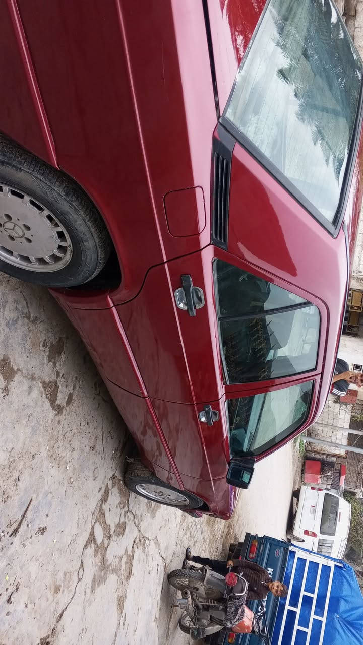 سلام و عليكم مرخصت مدير الكروب مارسدس 190 للبيع
السياره كامله تخم تاير جديد مكينه و كير خير من الله 
صدر امامي و خلفي مصبوغه جماليه رقم نكليزي بسمي شرط التحويل مكاني ديالى 
السعر 48و بي مجال ***********
