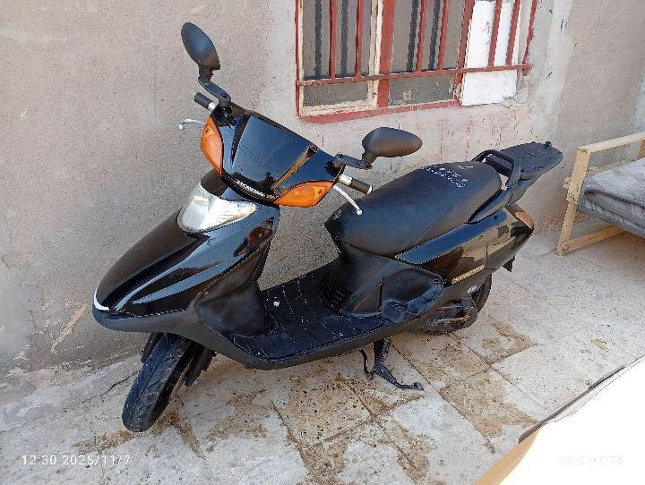 سبيسي ياباني دراجه نضيفه شوفت عينك سعرها 500 وبيها مجال بسيط شراي يتصل وبخدمته ‭
0786 966 9144‬
