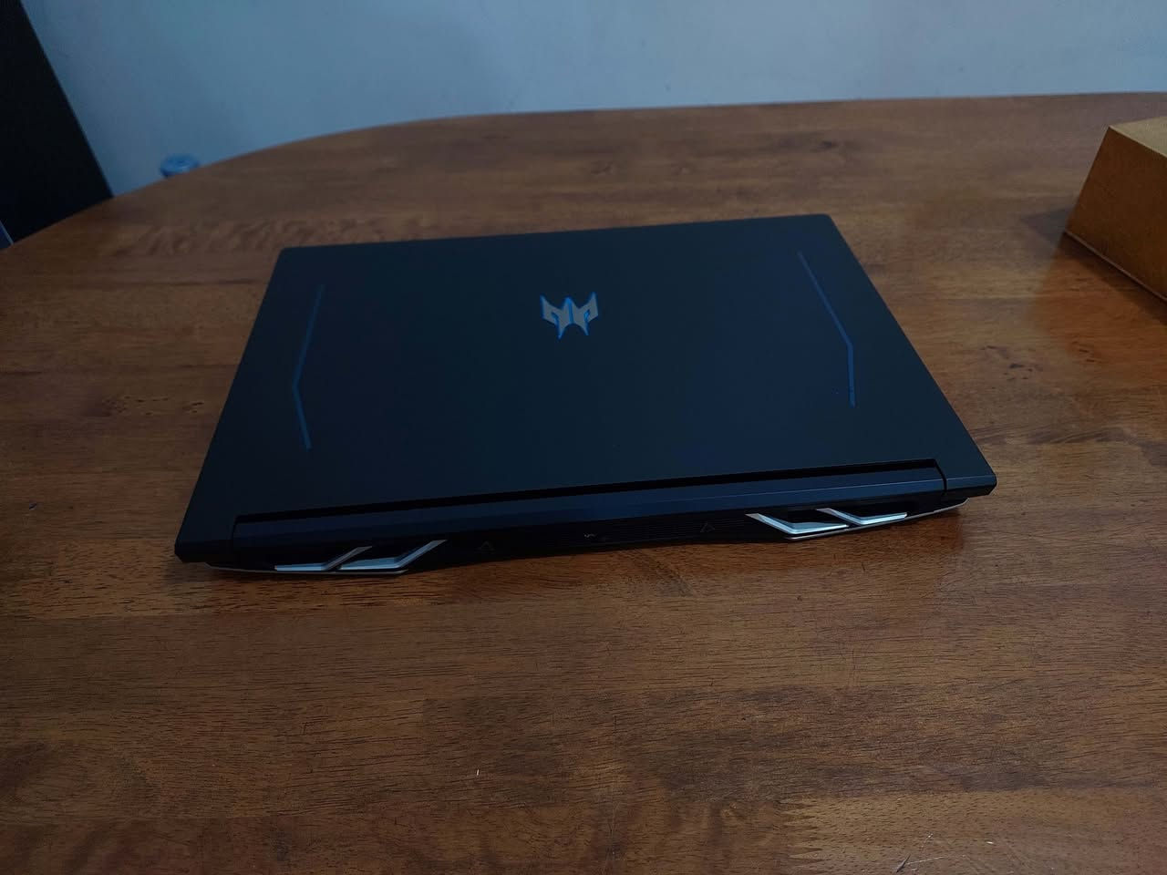 السلام عليكم..للاستفسار *********** او  *********** (واتس)... تحفة الكترونية  من PREDATOR من  افضل انواع اللابتوبات ...شاشة حجم 17.3  دقة  2K ( ضعف دقة ال FUL HD) بتردد 165 هرتز نوع IPS الوانها طبيعية مشبعة  ...كرت شاشة خارجي منفصل نيفيدا RTX3070 واطيتة 140 واط  (كرت قوي جدا اقوى من  RTX4060) ... معالج كور اي 7 الجيل الحادي عشر (11) من فئة H اقوى فئات المعالجات ...ذاكرة خزن ضخمة هارد حجم تيرا 1000 كيكا نوع NVME SSD ..رام حجم 16  كيكا  ...كيبورد ضوئي ملون RGB تكدر تتحكم بالوانة وعلامة مضيئة بالظهر ...اللابتوب نظيف جدا كأنما جديد ما مستخدم (8 دورات شحن فقط )   ...ملائم لكل المونتاج القوي والالعاب والبرامج الهندسية القوية والتصميم والدراسة والاعمال وغيرها
