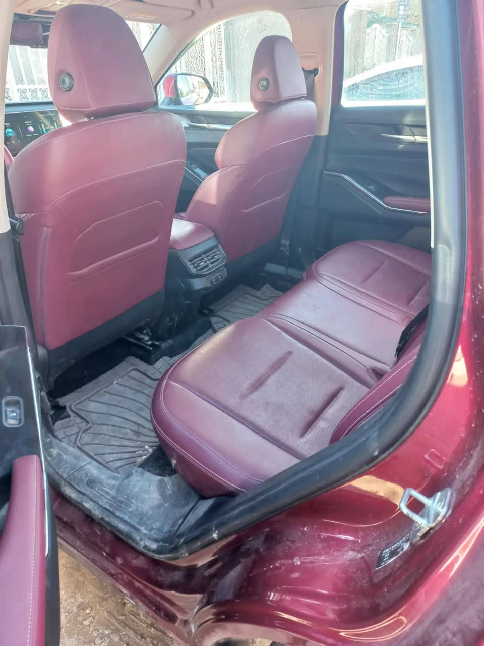 هافال بلاك ادشن بغداد باسمي مشروع وطني ماشي ٦٣ ألف محرك ٢٠٠٠ توربو بعدها بضمان الشركه فول مواصفات كفاله عامه السعر ١٨٠ ورقه للإستفسار ***********
