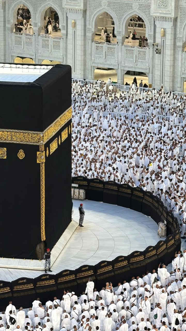 � برنامج عمرة بري مميز 🕋

✨ شركة أجنحة المثنى للحج والعمرة ✨
موعد الرحلة ١٥ محرم 
٧/١ 
🔹 سعر الرحلة: 750,000 دينار فقط

📍 البرنامج يشمل:
✅ النقل البري ذهاباً وإياباً بباصات حديثة ومريحة
✅ الإقامة في مكة المكرمة
✅ الإقامة في المدينة المنورة
✅ أداء مناسك العمرة وزيارة المسجد الحرام
✅ زيارة المسجد النبوي الشريف والسلام على رسول الله ﷺ
✅ مشرفون مرافقون طوال الرحلة لخدمة المعتمرين

﴿ وَأَتِمُّوا الْحَجَّ وَالْعُمْرَةَ لِلَّهِ ﴾

🌹 اغتنموا الفرصة وسارعوا بالحجز، فالمقاعد محدودة.

📞 للاستفسار والحجز:
***********

شركة أجنحة المثنى للحج والعمرة
خدمتكم شرفٌ لنا، ونسأل الله لكم عمرةً مقبولةً وسعياً مشكوراً وذنباً مغفوراً
