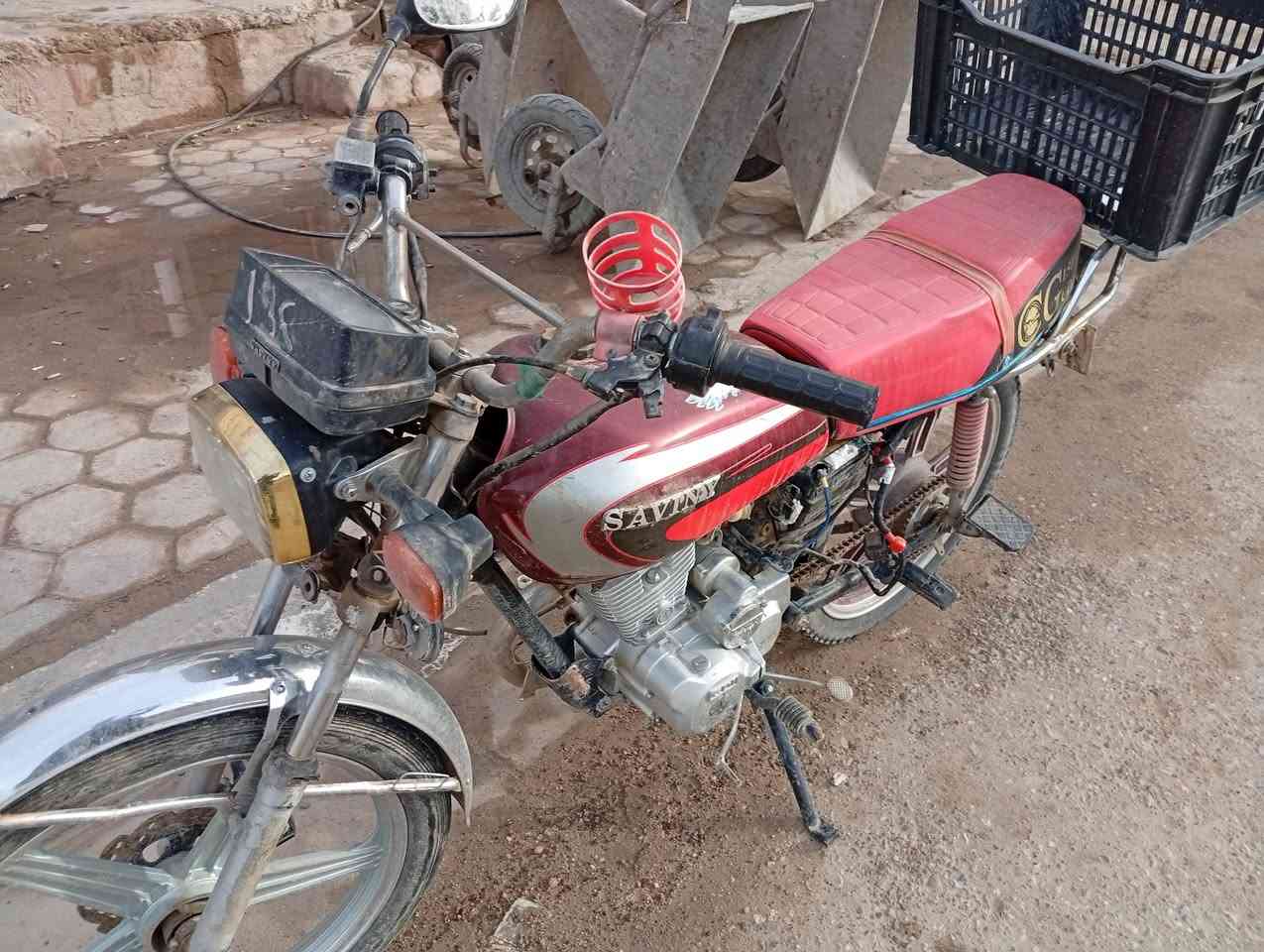 ماطور إيراني ٤٥٠ وبيه مجال
مكاني فلوجة حي الشهداء أبو النسوره 
***********/
***********
