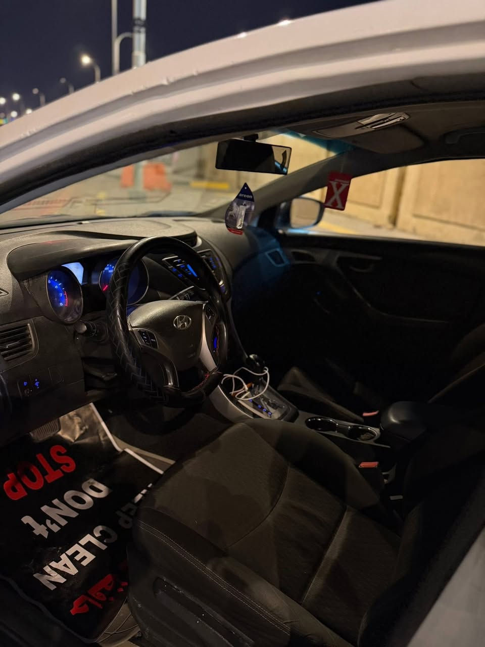 النترا 2014 بانزين 1600 
ادوات ادوااات كصه جنطه متومه ارقام وسنويه شمالي دخول جديد 
سياره كير ومحرك وحداديه كفاله 
تبريد ثلج 
سياره جاهزه للاخير مابيها نقص وجديده طك نايلون
مكاني بصره القبله السعر واي استفسار موجود بكل وقت 
***********
