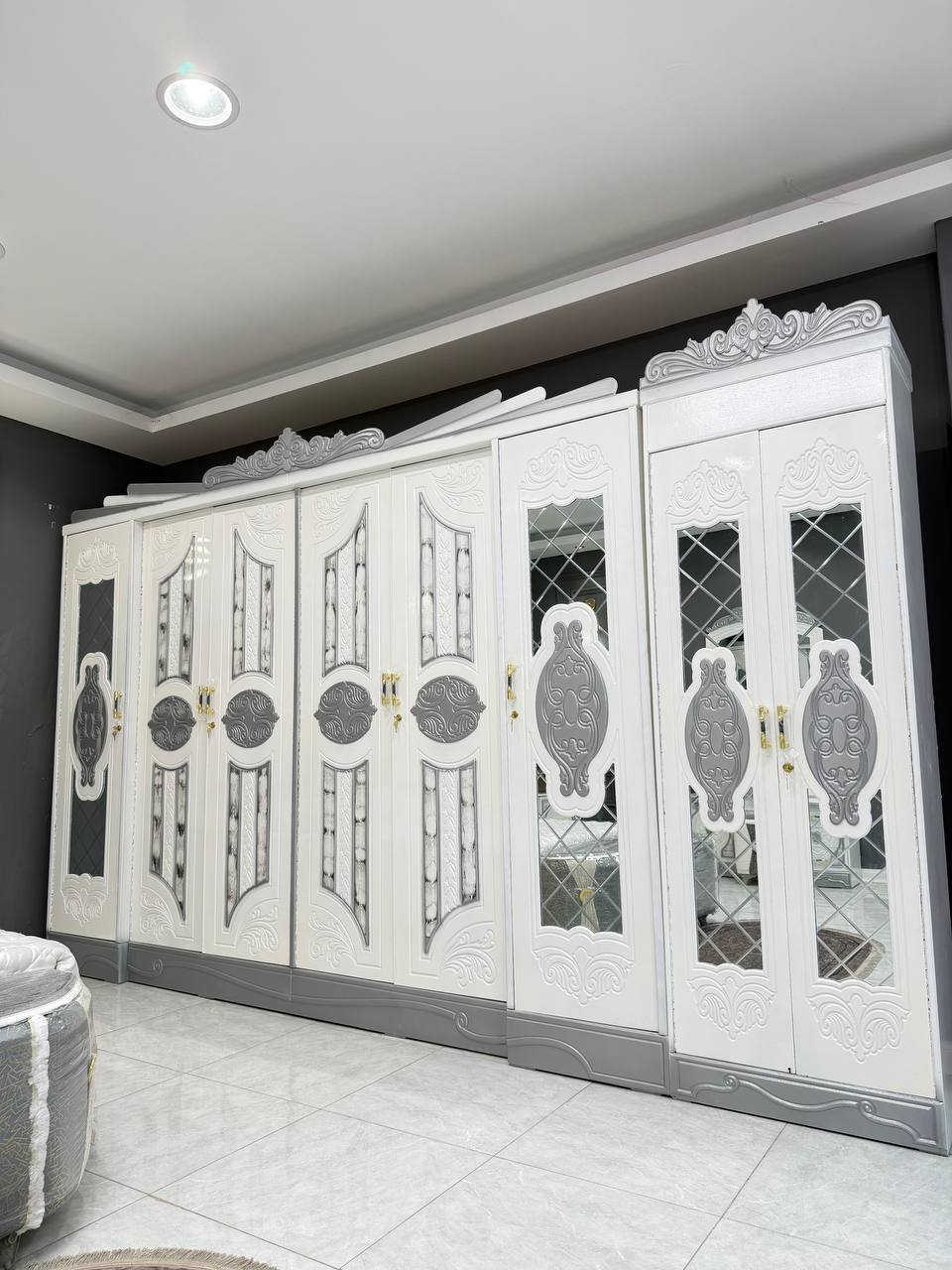 السعر // مليون فقط 😍
🔅تفاصيل الغرفة المرمري  ....

 خارج ٤ملم ام دي اف 🔺
وداخل صاج ٣ملم 
صبغ حراري  درجة اولى 

عدد القطع  ٧ قطع 😍
🔺1 //جرباية  قياس  ١٦٠ × ٢٠٠ 
🔺//ميز جانبي ايسر قياس ٥٠
🔺2// وميز  جانبي  قياس ٥٠
🔺3// زاوية ارتفاع مترين عرض ٨٠
🔺4// وميز بلازمه  
🔺5//وميز مراية ارتفاع مترين عرض ١٢٠
🔺6// وكنتور ٦ باب  ارتفاع مترين و١٥ طول ٣ متر و١٥

القطعه الثامنة حسب الطلب شازلون
سعرها ٥٠ الف ❤️

(توصيل مجاني مركز بغداد )
التوصيل يشمل الشد مجاني 🔥
(اطراف ٥٠)
باقي المحافضات حسب البعد
شازلون سعرها ٥٠ الف
شازلون مخزن ٧٥ الف


**إذا كنت صاحب هذا الإعلان وتريد حذفه لأي سبب، رجاءا أرسل رسالة إلى الدعم الفني**