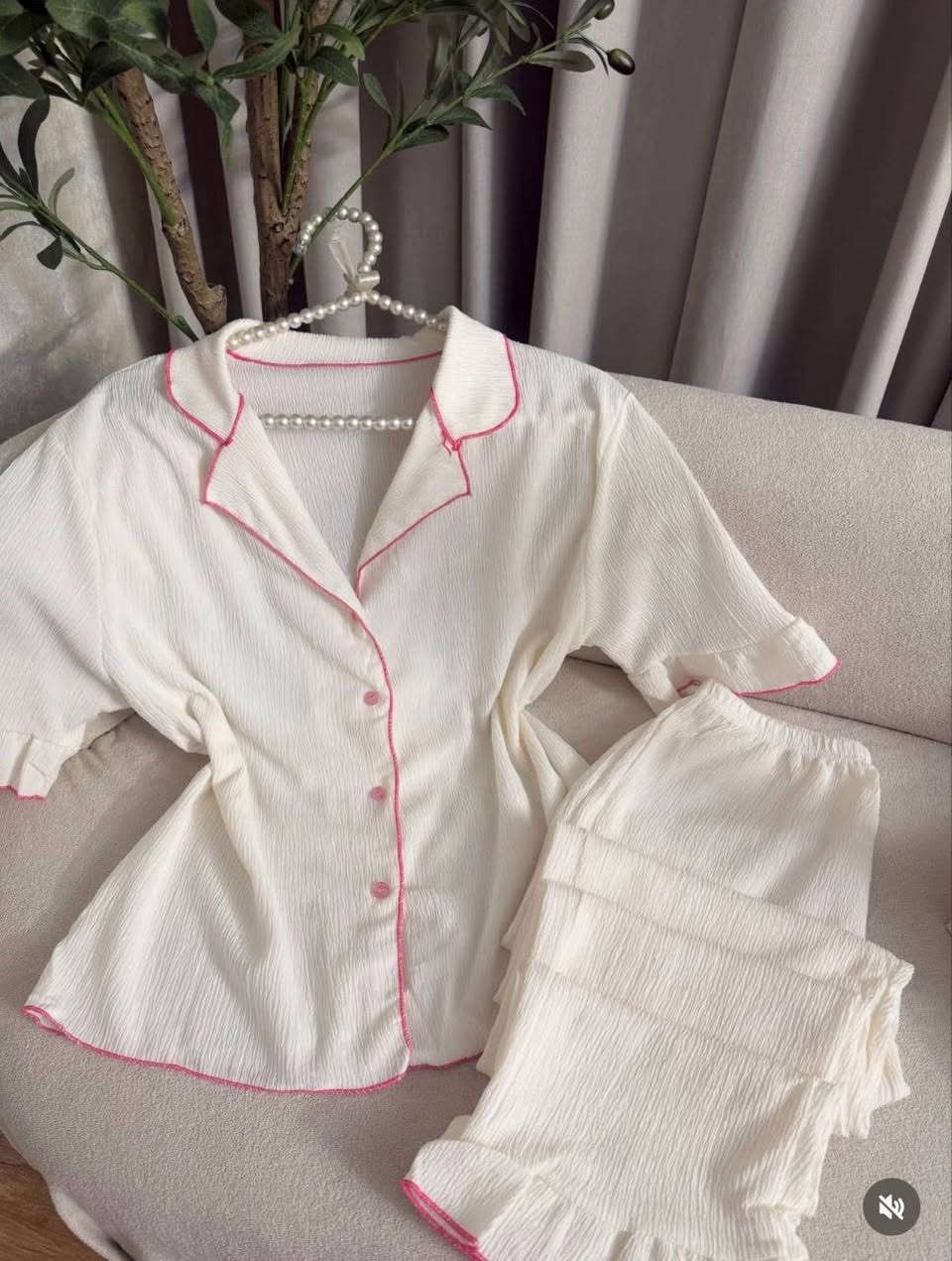 ✨ تراك نسائي خامة أصلية – قطن أصلي ✨
موديل أبو الصورة 🔥
قالب أصلي ولبس مرتب
💰 سعر القطعه ١٥  فقط 🔥😭
📏 القياسات:
SM قياس واحد – L/XL قياس واحد


**إذا كنت صاحب هذا الإعلان وتريد حذفه لأي سبب، رجاءا أرسل رسالة إلى الدعم الفني**